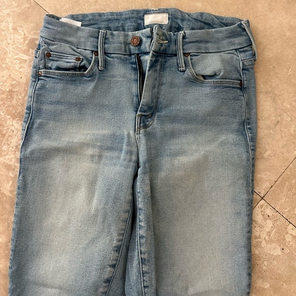 MOTHER The Looker Ankle Fray Jean Ready To Roll - Picture 3 of 6